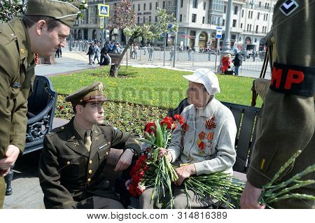 Moscow, Russia - May 9, 2019:reenactors In The Form Of U.s. Soldiers During World War Ii During The 