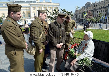 Moscow, Russia - May 9, 2019:reenactors In The Form Of U.s. Soldiers During World War Ii During The 