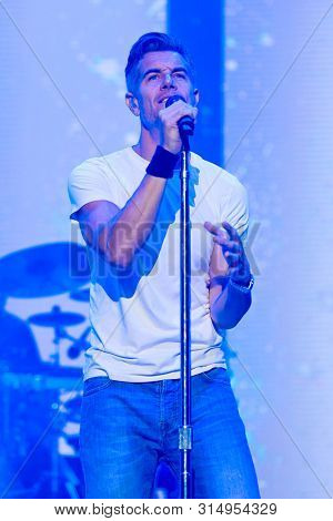 WANTAGH, NY - JUL 26: Nick Hexum of 311 performs in concert on July 26, 2019 at Northwell Health at Jones Beach Theater in Wantagh, New York. 