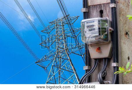 Electricity Meter Cobb Energy Pouring Maintains Topology Background Blur