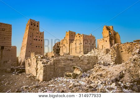 Abandonned Historic Loam City Of Marib In South Yemen With Litter