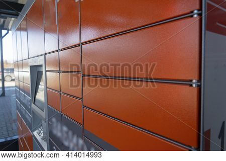 Automatic Delivery Boxes By Delivery Service, Postmats, Order System