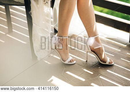 Wedding Shoes With Pointed Toe. Footwear With High Heels. Women Feet In Luxury Spring Sommer Womens 