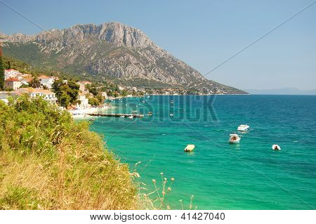 Picturesque view of adriatic coast of dalmatia in Gradac, Croatia