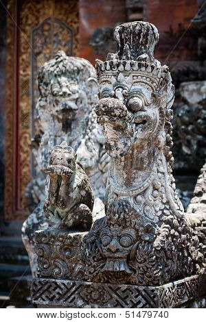 Stone composition in Monkey Forest