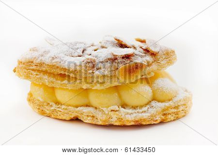 Bocado de hojaldre y crema