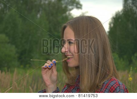 the face of a girl who laughs