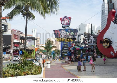 CANCUN - JANUARY 22: View of the Coco Bongo club on Main Street on 22 January 2015 in Cancun, Mexico. In this street is a lot of clubs and restaurants for tourists from all over the world..