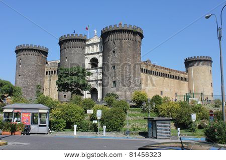 Castel Dell'ovo (egg Castle)