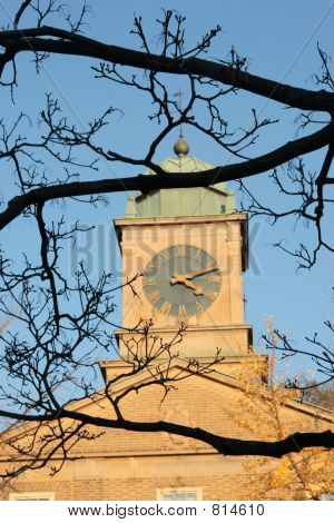 Wieża zegarowa i oddziałów