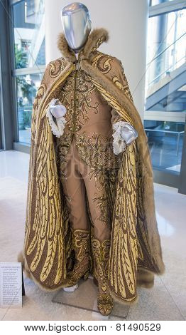 Liberace And The Art Of Costume