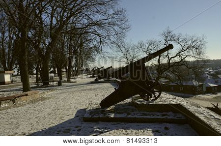 Several Old Cannons On Pedestals In Chernigov