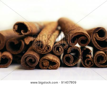 Cinnamon sticks 2
