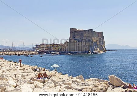 Castel Dell'ovo, A Medieval Fortress In The Bay Of Naples, Italy.