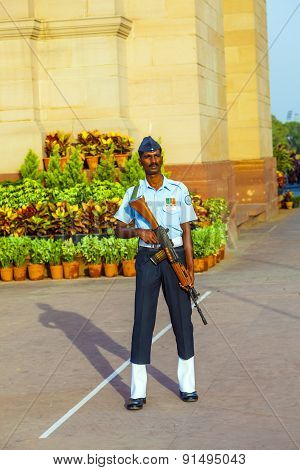 Soldier In Parade Uniform Guards The Indian Gate