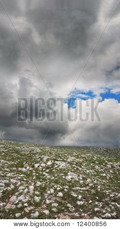 Chatyrdag plateau, Krim, Ukraine-lodret panorama