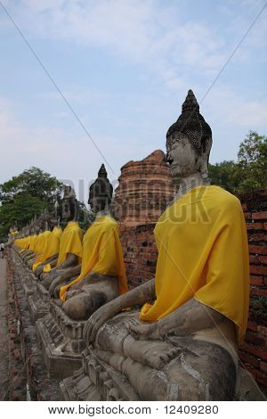 พุทธในแถว
