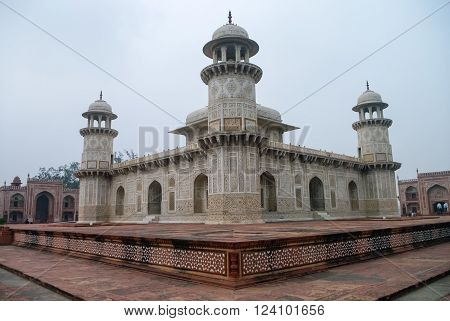 Itmad-Ud-Daulah's tomb in Agra Uttar Pradesh India. Also known as the Jewel Box or the Baby Taj.