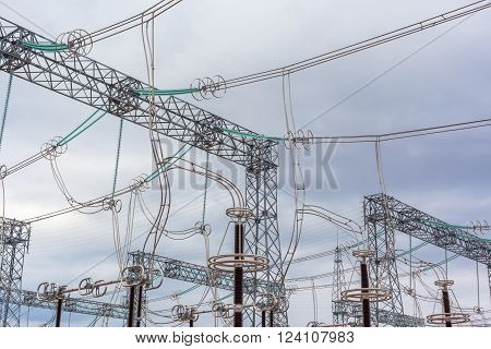Electric power plant, power transmission line, industrial equipment