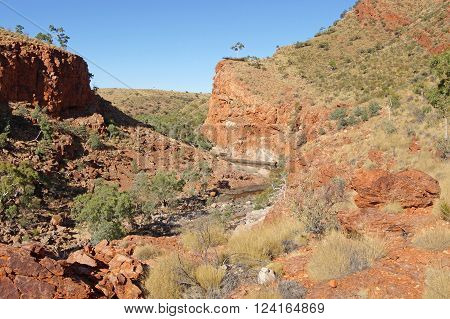 ALICE SPRINGS, AUSTRALIA - Mai 1, 2015: Ormiston Gorge, Landscape of West MacDonnell National Park on May 1, 2015 in Northern Territory, Australia