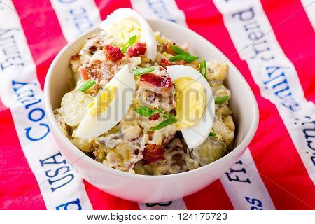 baked potato salad with egg and bakon