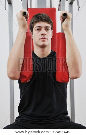 Mies Fitness Harjoitus