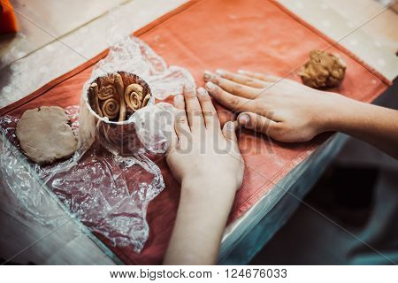 children's hands sculpts clay crafts pottery school
** Note: Visible grain at 100%, best at smaller sizes