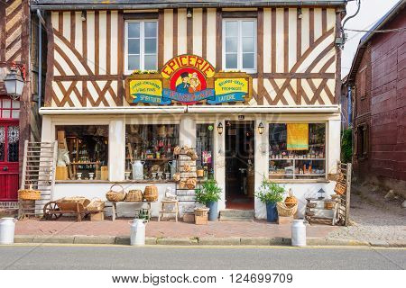 Houses In Beuvron-en-auge