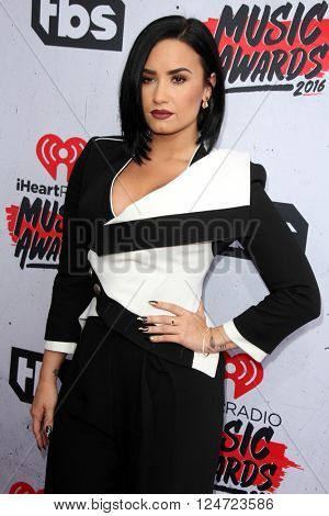 LOS ANGELES - APR 3:  Demi Lovato at the iHeart Radio Music Awards 2016 Arrivals at the The Forum on April 3, 2016 in Inglewood, CA