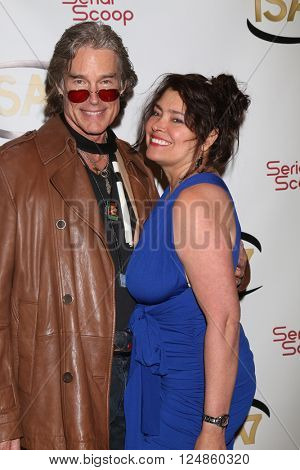 LOS ANGELES - APR 6:  Ronn Moss, Devin DeVasquez at the 7th Annual Indie Series Awards at the El Portal Theater on April 6, 2016 in North Hollywood, CA