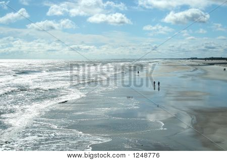 บนชายหาด