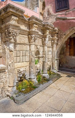 Rethymno old town Rimondi Fountain that dates back to 17th century, Crete, Grece.