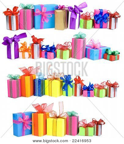 nombre de boîtes cadeau coloré avec arcs isolés
