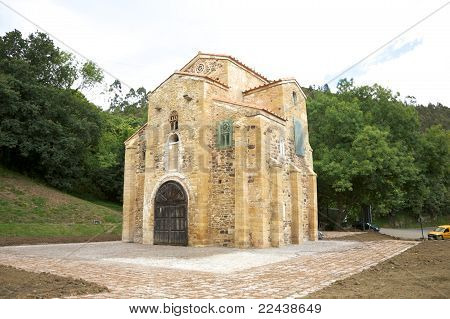 San Miguel De Lillo Church