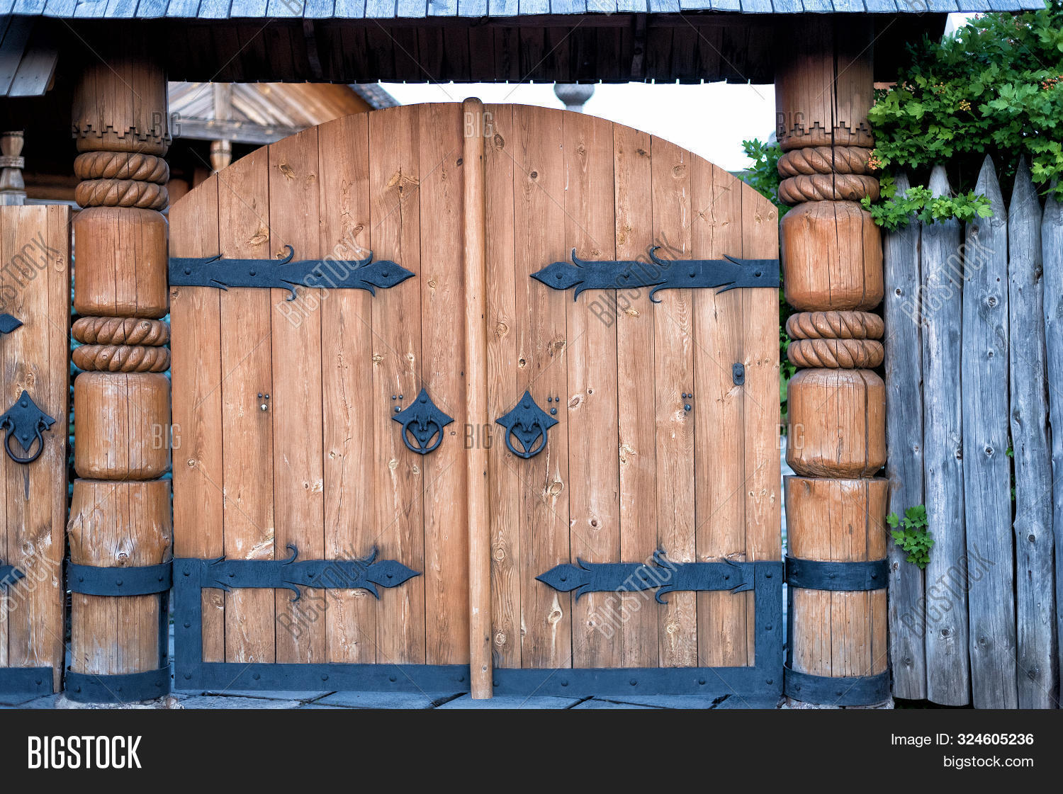 Vintage Wooden Gate Image & Photo (Free Trial) | Bigstock