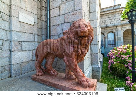 Koreiz, Crimea - July 10. 2019. Terracotta Lion At The Entrance To Princes Yusupov Palace
