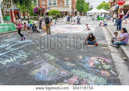 Redmond Wa., Usa  -august 16,  2019: The Firsft Day Of Chalkfest Event. A View Of The Childrens Area
