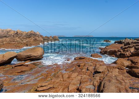 Rose Granit Sea Shore In Britanny Travel And Hiking
