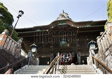 Japanese People And Foreign Travelers Travel Visit Large Lantern On The Niomon Gate Of Naritasan Shi