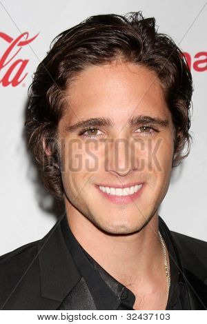 LAS VEGAS - APR 26: Diego Boneta ankommer til CinemaCon 2012 Talent Awards på Caesars Palace på A