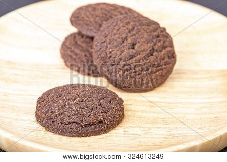 Dilicious Chocolate Rounded Cookies On Woogen Plate