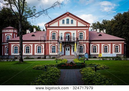 Alanta, Lithuania - September 1, 2018: Historical Alanta Manor Which Houses The Art Gallery Of Vaido