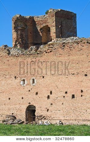 Hrad Lucera. Puglia. Itálie.