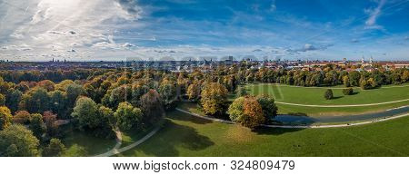 Awesome Autumn Colors At The Englischer Garten.