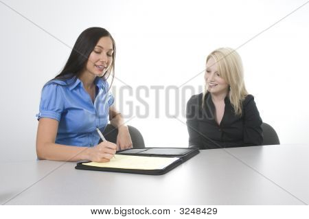 作業 2 人の女性