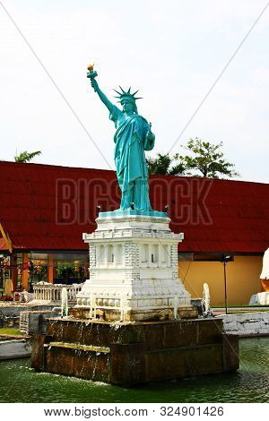 The Statue Of Liberty In Mini Siam Park In Pattaya City, Thailand In 10Th December, 2012.