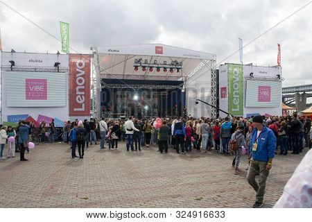 Novosibirsk, Russia - 22 August 2015: Lenovo Fiber Fest - City Day Holiday, Stage Preparation And Ga