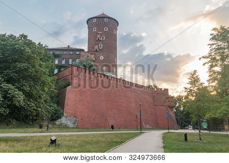 Krakow, Poland - July 26, 2019: Sandomierska Tower, Part Of Wawel Royal Castle At Sunrise Time.