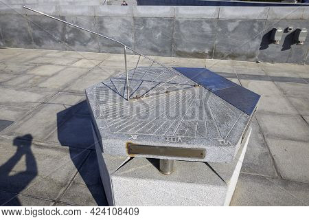 Alexandria, Egypt 11 - Apri L-  2021 :alexandria Bibliotheca