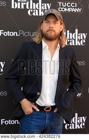 LOS ANGELES - JUN 16:  Jake Weary at The Birthday Cake LA Premiere at the Fine Arts Theater on June 16, 2021 in Beverly Hills, CA